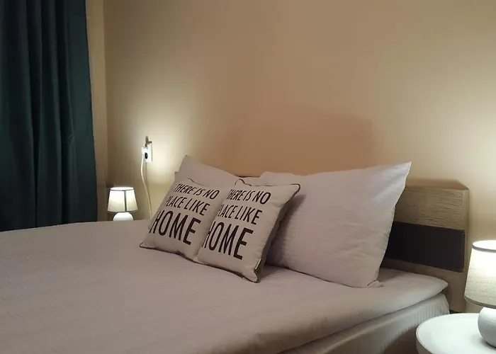 Naukova Apartamento *