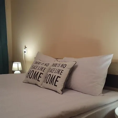 Naukova Apartamento *